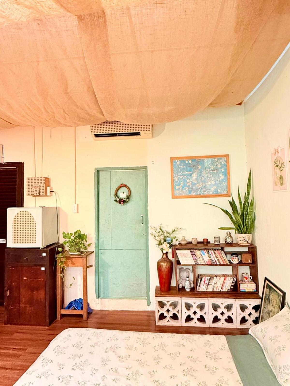 An Hidden Saigon Apartment